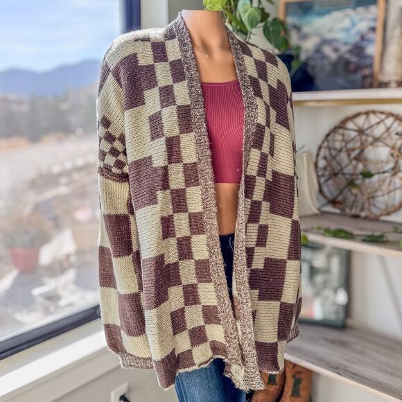 Veveret, Cozy Block Checkered Cream and Brown Oversized Cardigan, Women's Large - Picture 1 of 11